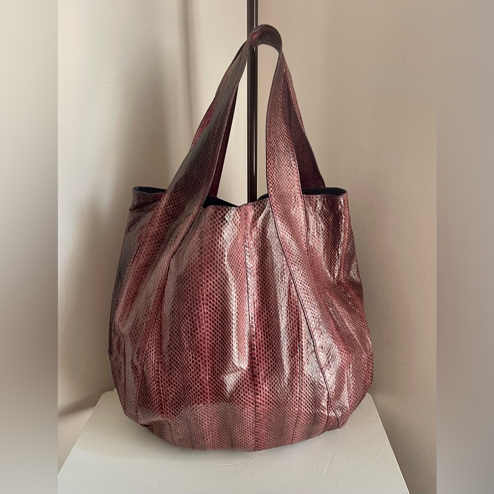 💋BEIRN, Rose Jenna Tote - 17” x 16.5”